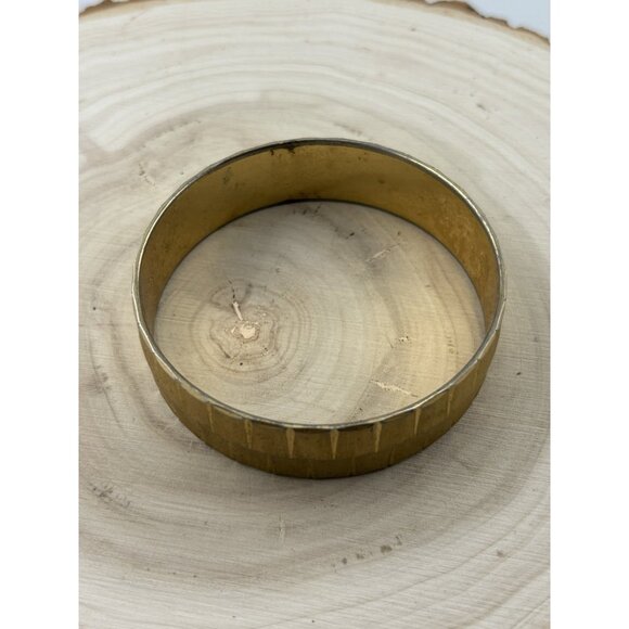 Vintage Signed MONET Bangle Bracelet Gold-Tone - Picture 3 of 4